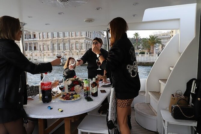 Exclusive Luxury Yacht Bosphorus Sightseeing Cruise in Istanbul - Why a Private Bosphorus Yacht Feels Different
