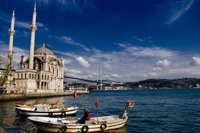 Experience Istanbul: Scenic Bosphorus Cruise with Delicious Lunch - Dolmabahçe Mosque and Palace: The Ottoman-Plus-European Showpiece From the Water