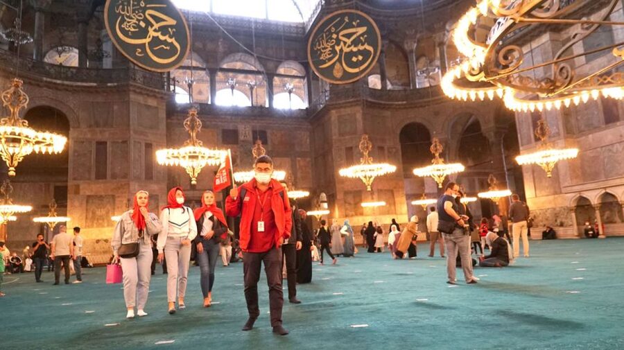 Flexible Combo: Hagia Sophia, Topkapi, Basilica, Blue Mosque - Basilica Cistern: a short tour slot with a long after-effect