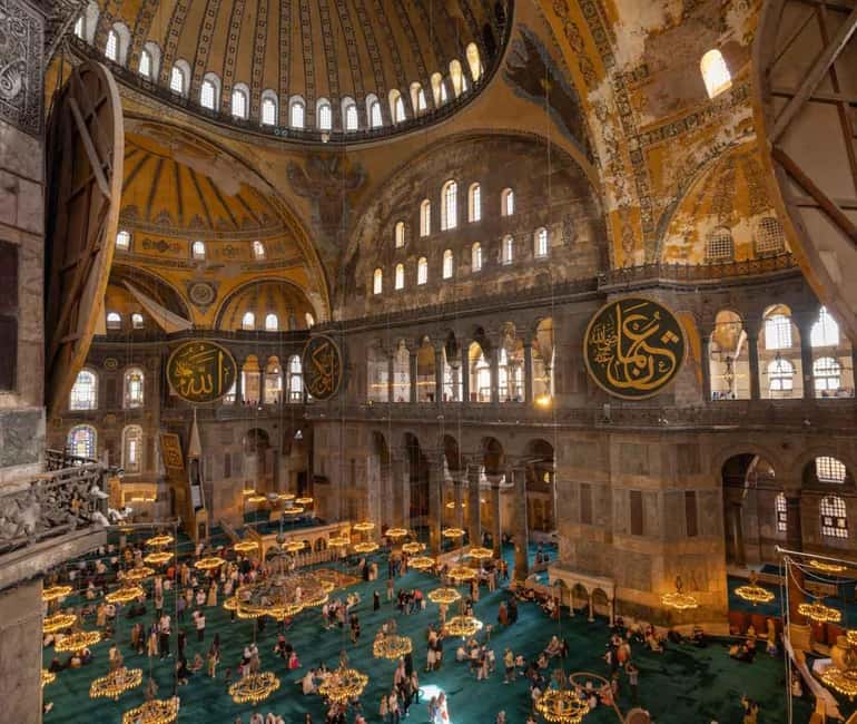 Flexible Combo: Hagia Sophia, Topkapi, Basilica, Blue Mosque - Topkapi Palace and Harem: the longest guided block, and why that matters