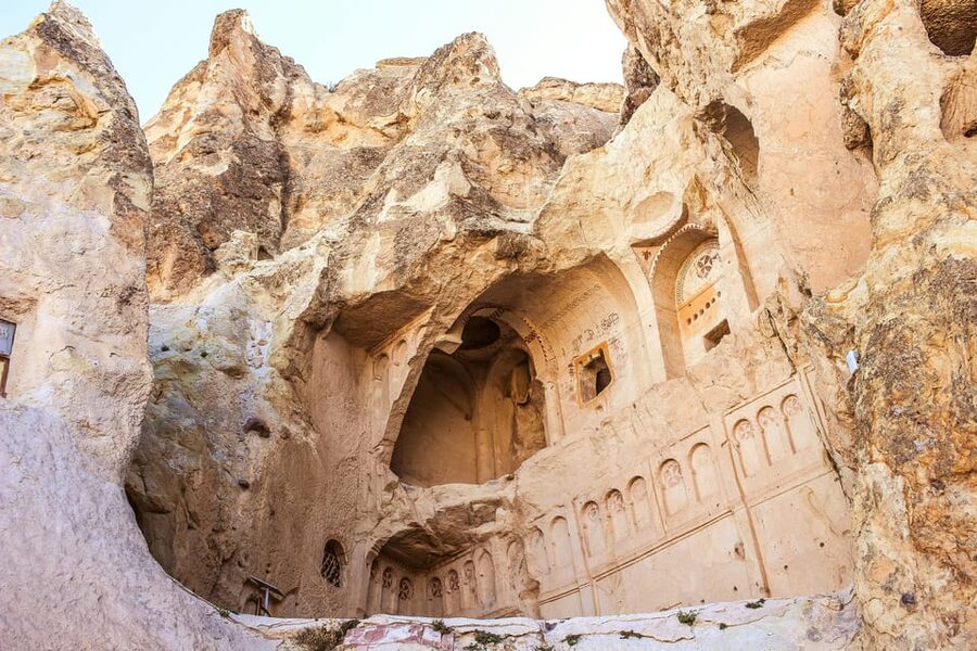 From Istanbul: 2-Day Cappadocia Highlights Tour by Plane - Day 1 Red Tour: Devrent Valley to Uçhisar Castle