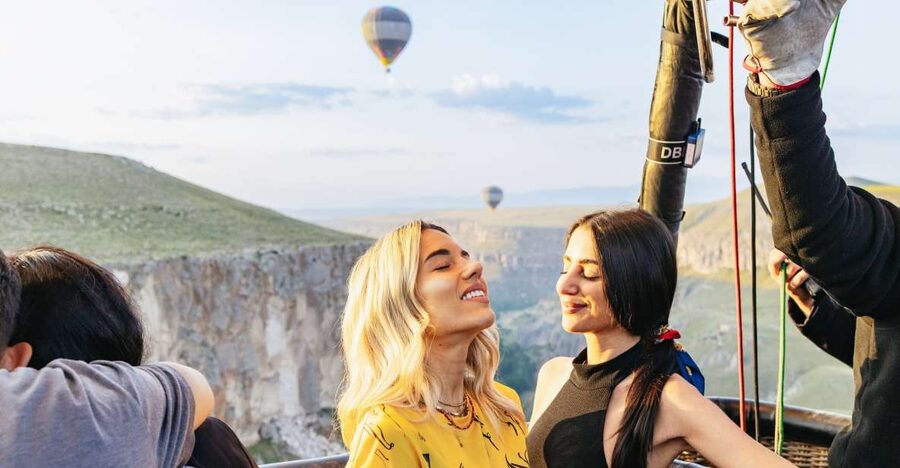 From Istanbul: 3-Day Cappadocia Tour with Balloon Ride - Getting to Cappadocia from Istanbul without living out of a suitcase