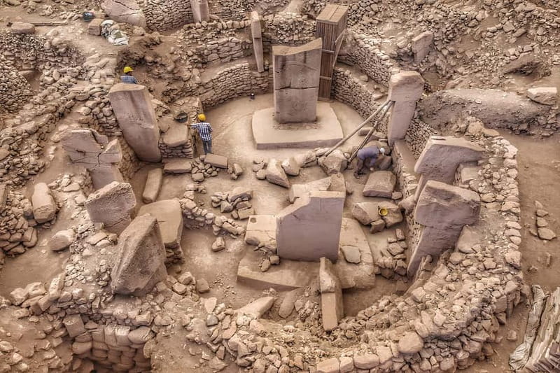From Istanbul: Daily Private Göbeklitepe & Karahantepe Tour - Karahantepe: Newly Uncovered Neolithic Carvings and the Human Face