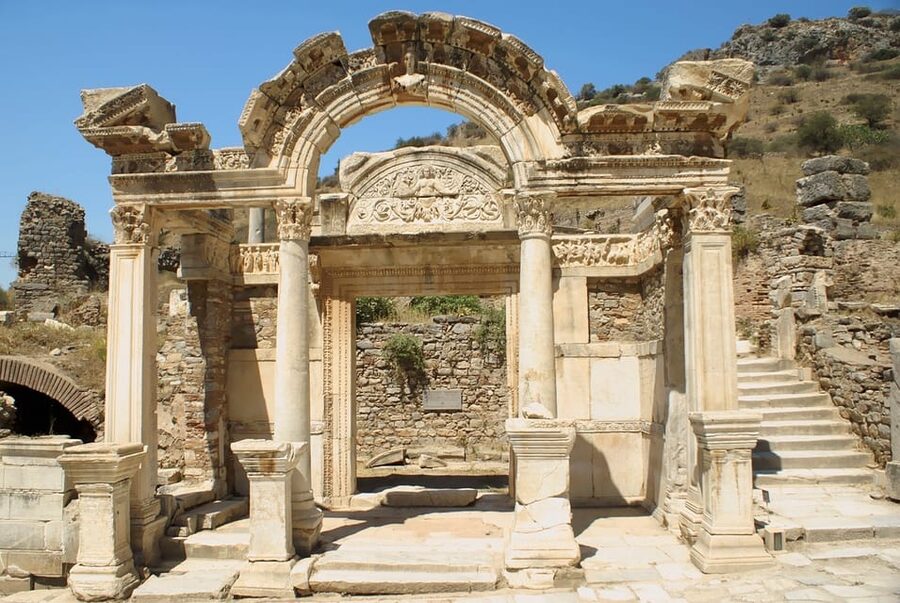 From Istanbul: Ephesus Tour with Roundtrip Flight - Temple of Artemis, plus St John and Isa Bey photo angles