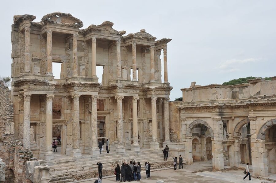 From Istanbul: Ephesus Tour with Roundtrip Flight - Sirince village: Ottoman era vibes, fruit wine, and a pause from ruins