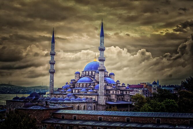 Full Day Istanbul Old City Tour With Expert Local Guide - Blue Mosque: interior design you notice the moment you enter