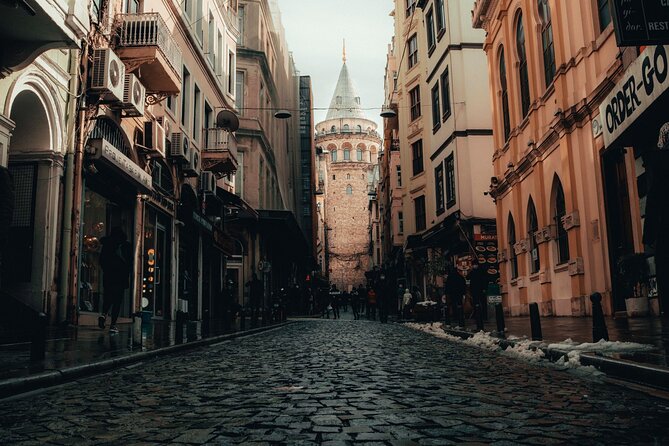 Full-Day Private Guided Cultural Tour of Istanbul - Hagia Sophia: the ticketed highlight that needs good timing
