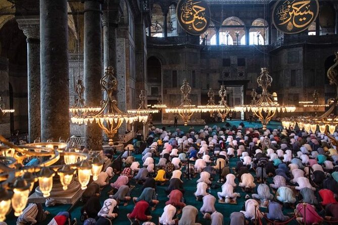 Full-Day Small-Group Guided Tour to Famous Mosques in Istanbul - Blue Mosque: When the Interiors Do the Talking