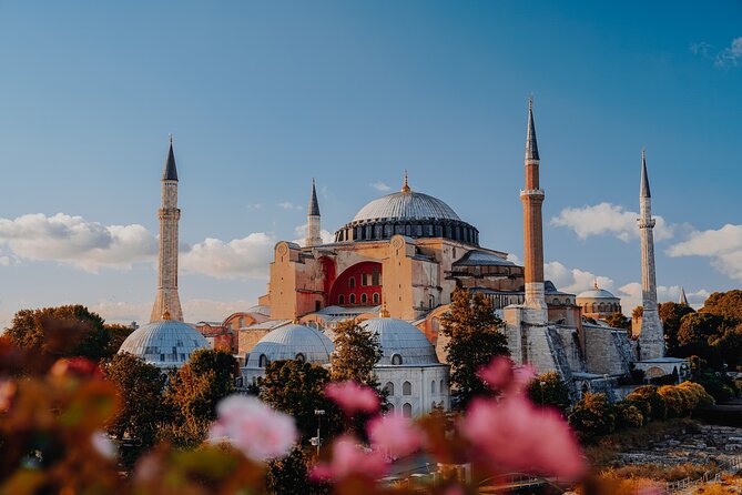 Full-Day Small-Group Guided Tour to Famous Mosques in Istanbul - Hagia Sophia Grand Mosque: The World-Class “How Did This Happen” Moment