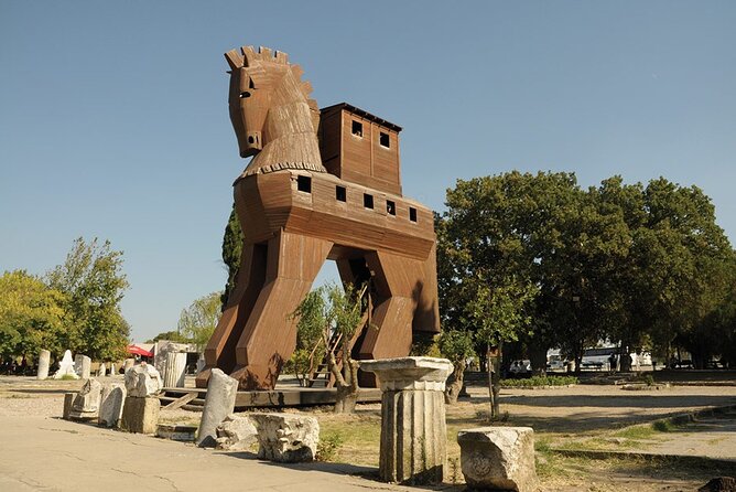 Full Day Troy Tour from Istanbul: Lunch Included - Group size up to 15, plus a guide who makes the site click