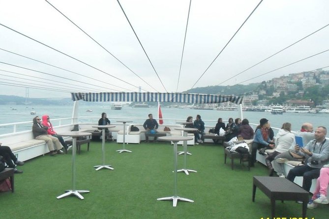 Golden Horn and Bosphorus Boat Tour in Istanbul - Bosphorus Strait Cruise: Palaces, Ortakoy Mosque, and Rumeli Fortress Views
