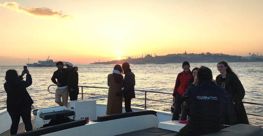 Guided Dolmabahce Palace Tour with Bosphorus Sunset Cruise - Dolmabahce Palace to Bosphorus sunset, the 4.5-hour rhythm