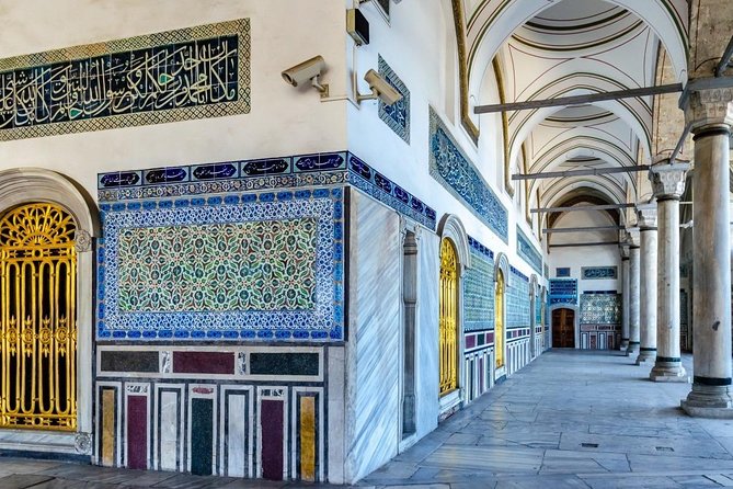 Guided Topkapi Palace & Harem- Skip-the-Line with SMALL GROUP - What you are really buying for $86 in Istanbul