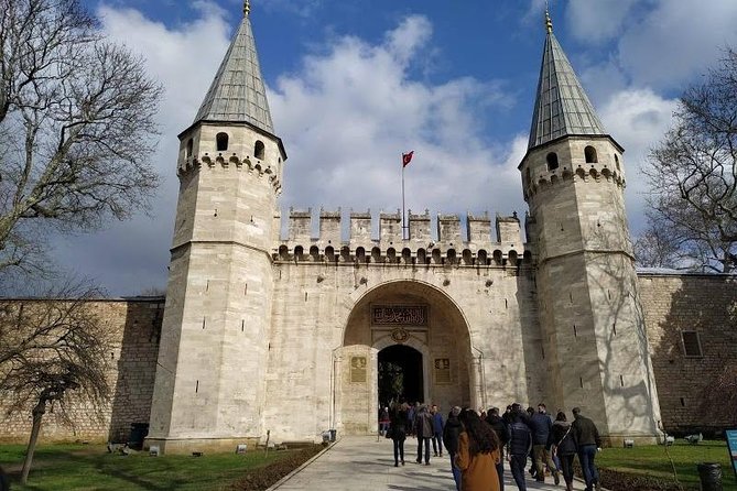 Guided Topkapi Palace & Harem- Skip-the-Line with SMALL GROUP - Fatih Sultan Mehmet context, and why it makes rooms make sense