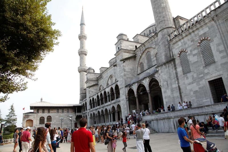 Hagia Sophia & Blue Mosque Half-day Guided, Small Group Tour - Grand Bazaar: browsing on your own, with a smart exit plan