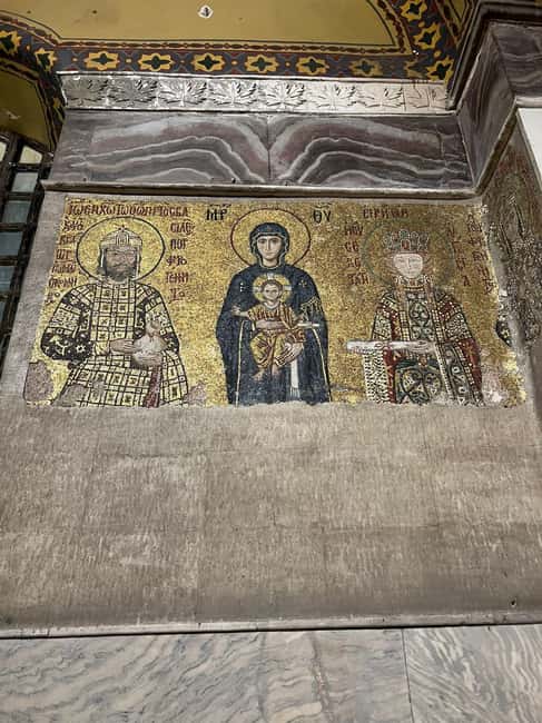 Hagia Sophia Entry Ticket : Fast Track : skip the line - The Private Guide Option: When It Actually Adds Value