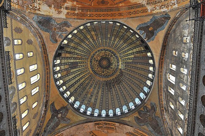 Hagia Sophia Fast Track Online QR-Ticket with optional Tour - The Christian Frescoes Clue, and How the Guide Helps You Read the Building