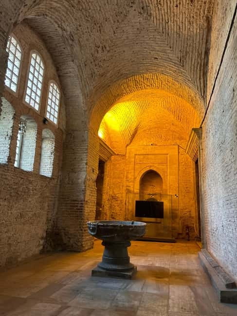 Hagia Sophia Skip-the-Line Ticket & Blue Mosque Audio Guide - Blue Mosque Visit: Free Entry, Smart Self-Guided Timing