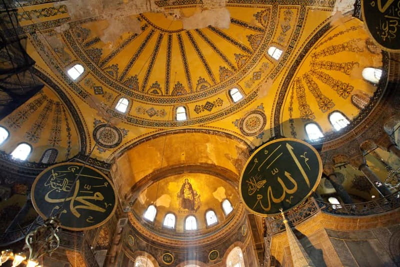 Hagia Sophia, Topkapı Palace, Blue Mosque Guided Small Group - Sultanahmet Square and the Hippodrome: where power and crowds met