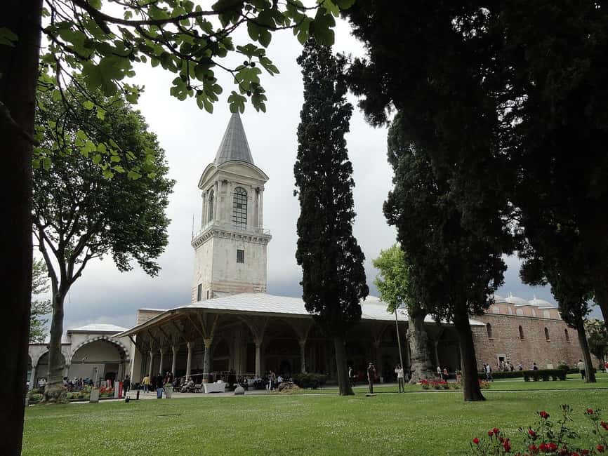 Hagia Sophia & Topkapi Palace Combo Tickets with Audio Guide - Hagia Sophia: What You Can Actually Visit (and what you cannot)