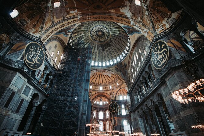 Half Day Walking Tour of Old Istanbul - Rüstempaşa Mosque: İznik tiles up close