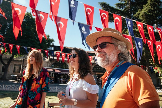 Highlights & Hidden Gems With Locals: Best of Istanbul Private Tour - The included drink: small comfort, smart break