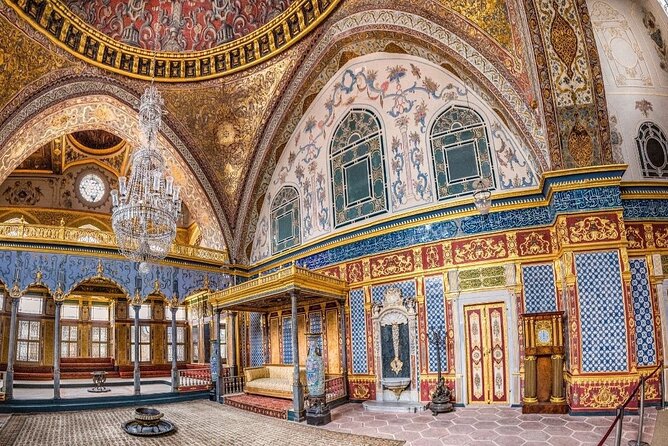 Highligts of Historic Peninsula - Stop 3: Blue Mosque Photos Plus the Nickname Explained