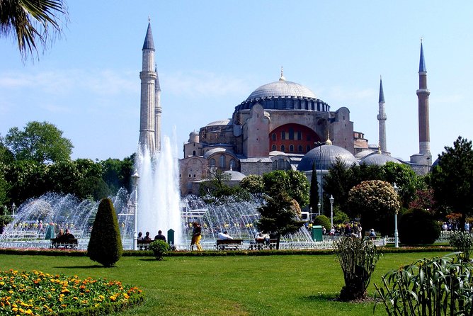 Historic Areas of Istanbul - Sultanahmet Hippodrome: monuments you can spot in minutes