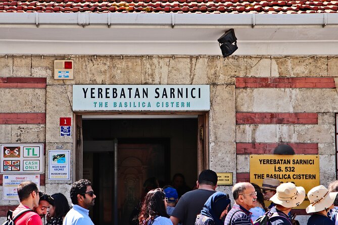 Istanbu City Walk: Topkapi Palace, Harem, & Basilica Guided Tour - Getting There: Sultanahmet Meeting Point and Timing