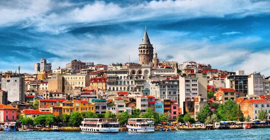 Istanbul: 1 or 2 -Day Private Guided City Tour - Grand Bazaar and Basilica Cistern: noisy on top, cool underground