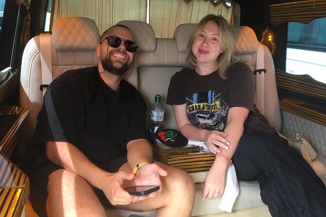 Istanbul Airport Luxury Minivan Transfer Meet Transfer - Your Luxury Minivan Ride: Wi-Fi, Bottled Water, and Air Conditioning