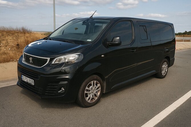 Istanbul Airport Private Transfer from Fatih Taksim Beşiktas - Door-to-Door Pickup Around Fatih, Taksim, and Beşiktaş