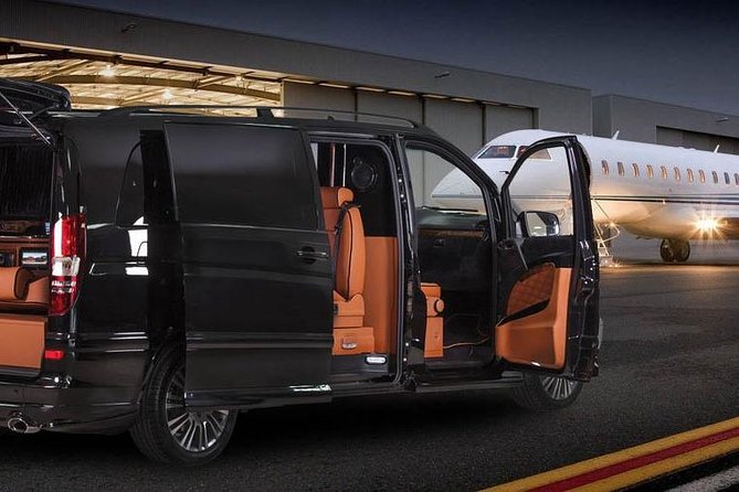 Istanbul Airport to City Centre Private Transfer or Vice Versa (1-10pax) - Waiting time and drive timing you can plan around