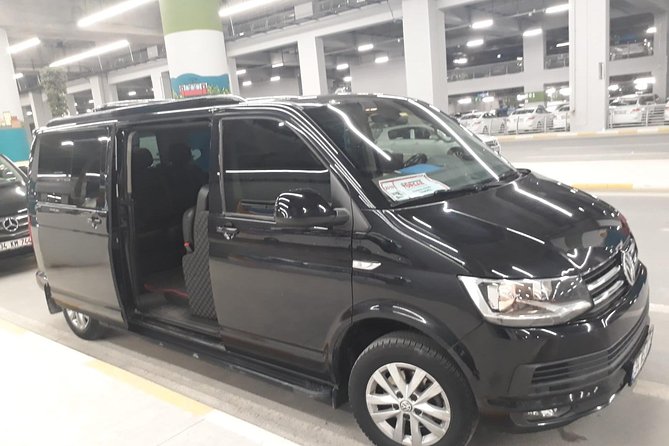 İstanbul Airport Transfer - Where the Driver Meets You at IST (13th Main Building, SS1 Sign Board)