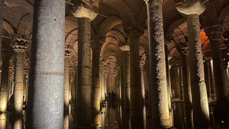 Istanbul: Basilica Cistern Fast-Track Entry and Audio Guide - Audio guide on your phone, the download you must not skip