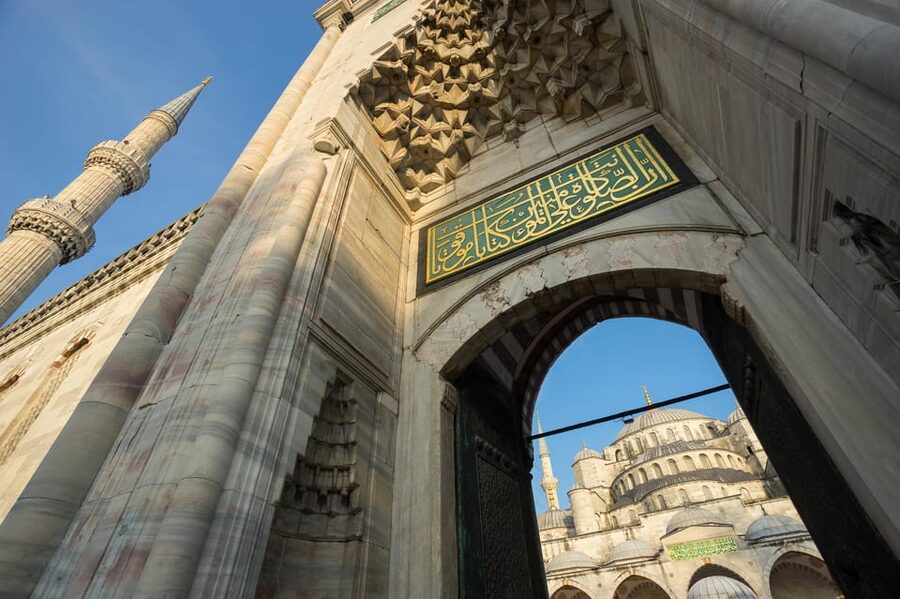 Istanbul: Bespoke Tour with Guide and Skip-the-Line Entries - Sultan Ahmed Mosque (Blue Mosque) with an explained layout