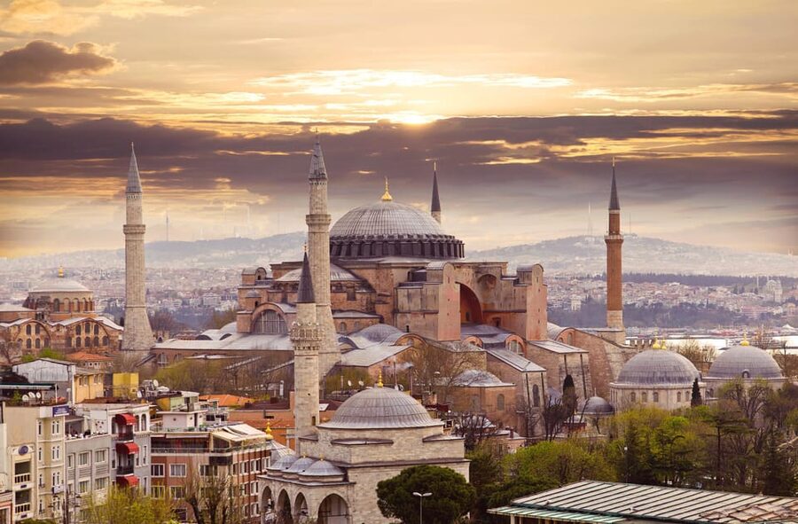 Istanbul: Best City Highlights Guided Tour with Tukish Lunch - Topkapi Palace: skip the lines, then choose what to focus on