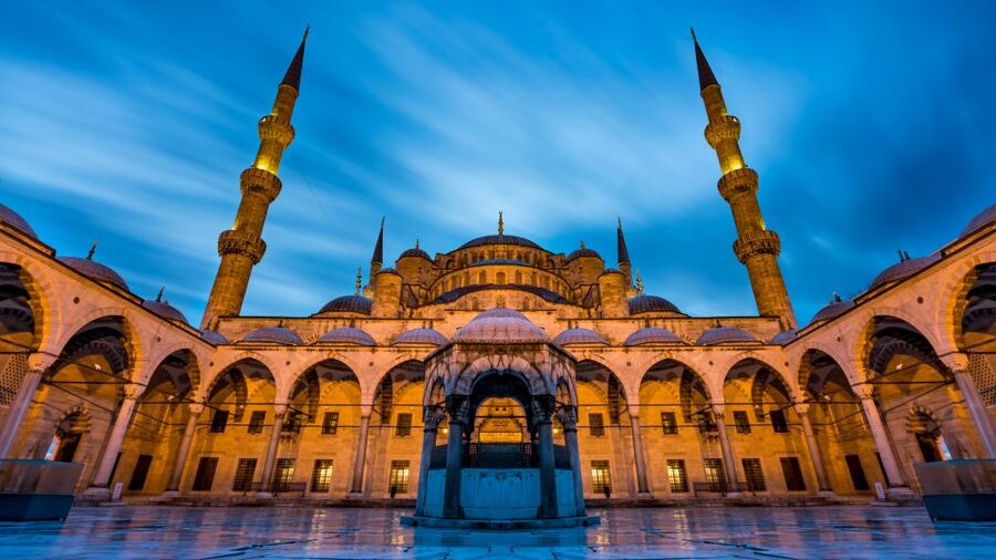 Istanbul: Best of the City Private Full-Day Walking Tour - Grand Bazaar browsing with a guide, not a stress map