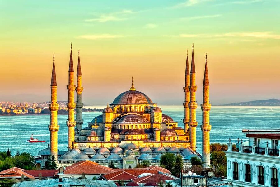Istanbul: Blue Mosque Guided Tour - Blue Mosque guided tour, renovated views and Ottoman context