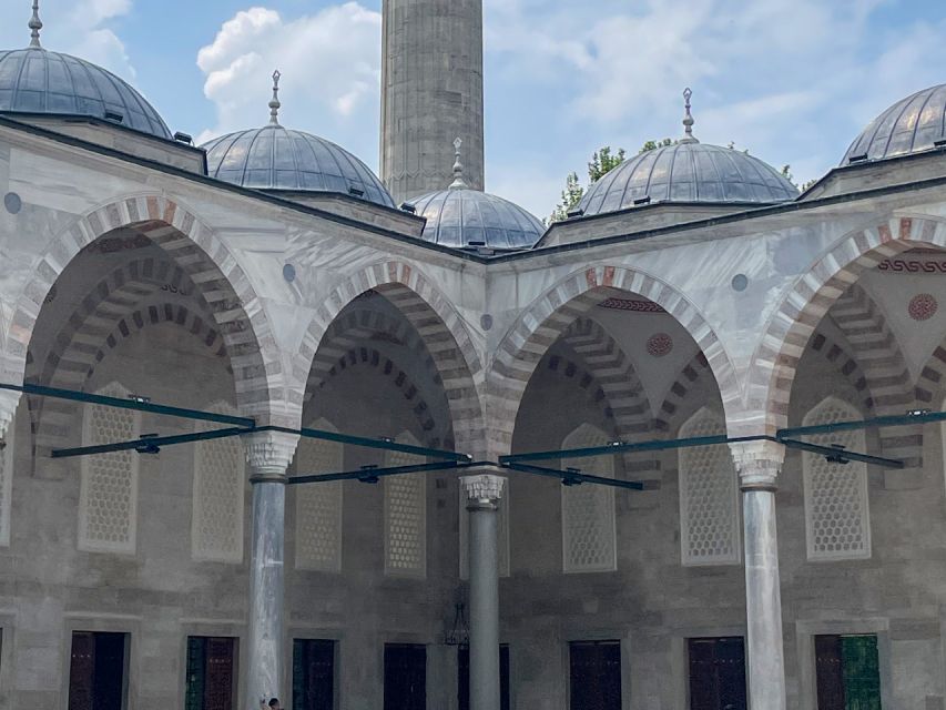 Istanbul: Blue Mosque Guided Tour - Free time inside: your best chance for photos and breathing room