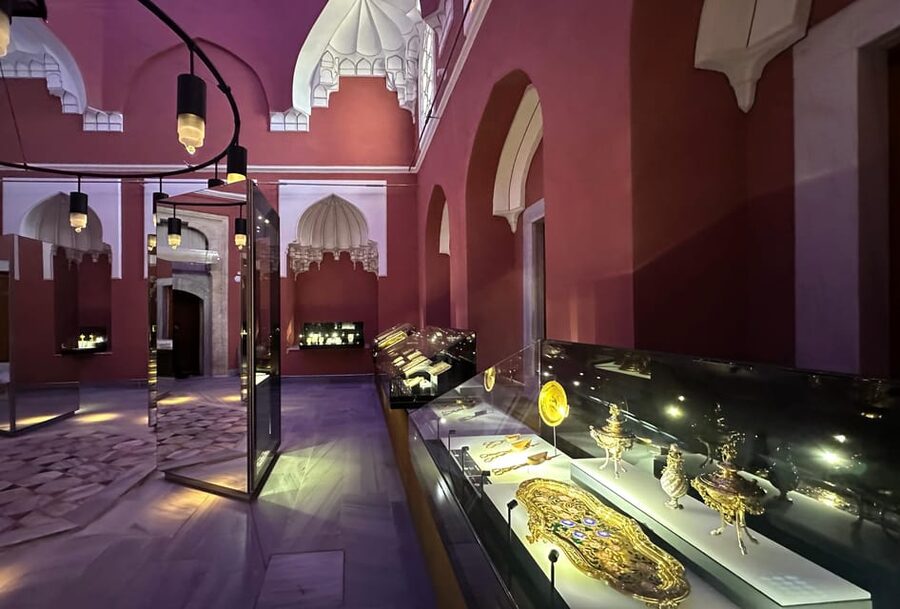 Istanbul: Blue Mosque, Hagia Sofia & Topkapi Palace Day Tour - Price and logistics: does $89 make sense?