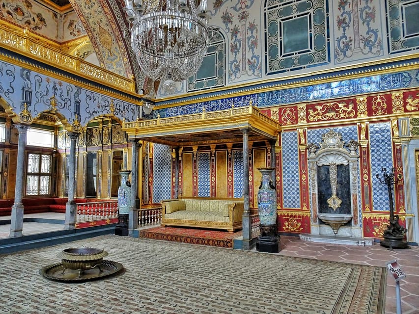 Istanbul: Blue Mosque, Hagia Sofia & Topkapi Palace Day Tour - Who this tour fits best