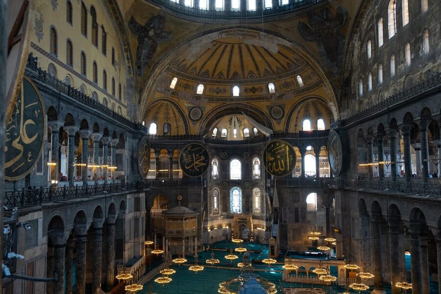 Istanbul: Blue Mosque & Hagia Sophia Guided Tour w/ Tickets - Finishing in Sultanahmet Square, with a plan for what’s next