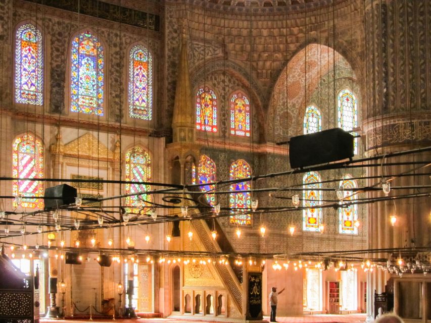 Istanbul: Blue Mosque & Hagia Sophia Guided Tour w/ Tickets - Value check: how $39 stacks up for priority tickets and time