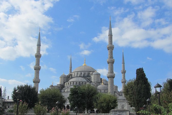 Istanbul: Blue Mosque & Hagia Sophia Small-Group Tour with ticket - Hippodrome walk: obelisks and the Byzantine setting