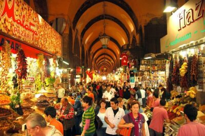 Istanbul Boat Cruise and Dolmabahce Palace & Two Continents