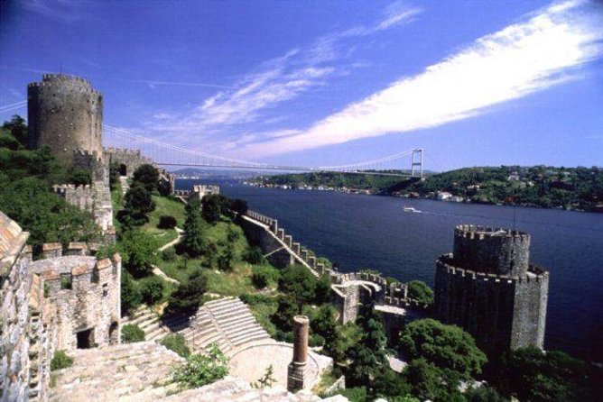 Istanbul Boat Cruise and Dolmabahce Palace & Two Continents - Çamlıca Hill or Yeditepe: a view stop that can win or lose