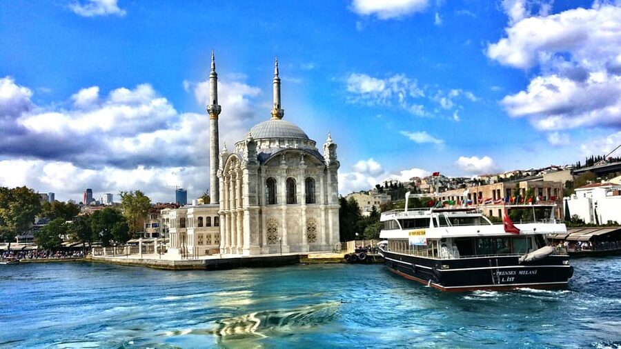 Istanbul: Bosphorus and Black Sea Cruise with Lunch - The return loop: Beylerbeyi, Üsküdar, Maiden’s Tower, and the Golden Horn