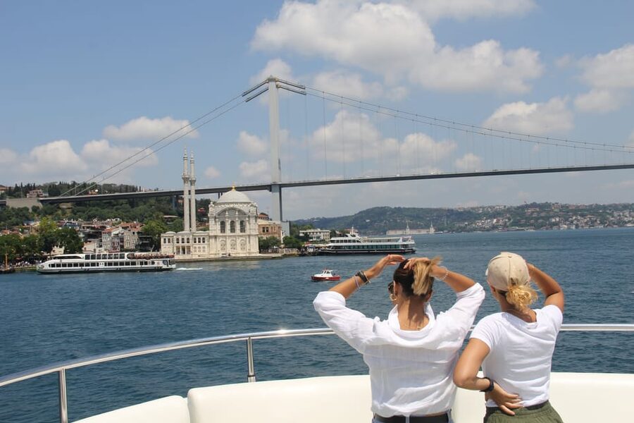 Istanbul: Bosphorus and Black Sea Cruise with Lunch - Black Sea swimming in summer: pack smart and manage expectations