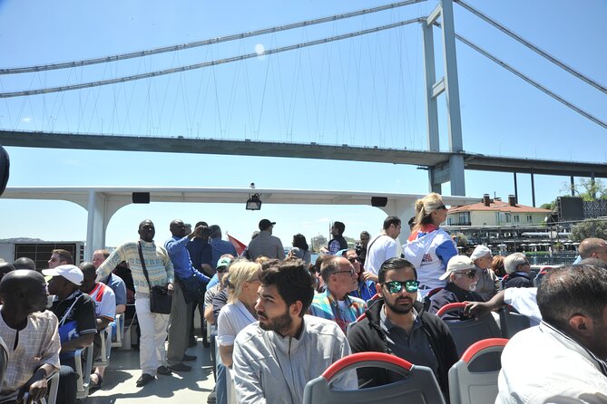 Istanbul: Bosphorus and Golden Horn Cruise with Audio Guide - Meeting at Cankurtaran, then planning for a walk